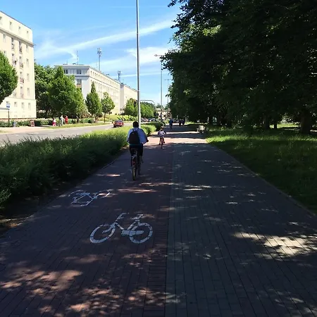 Charming Boulevard Apartment *
